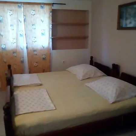 Apartman Lucia *